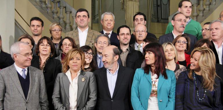 Rubalcaba ha mantenido dos reuniones de trabajo con más de 100 dirigentes del PSOE 