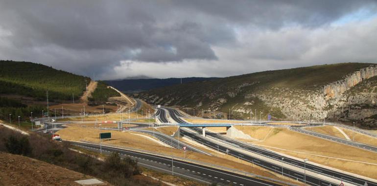 Barcina inaugura los dos últimos tramos navarros de la Autovía del Pirineo (A-21) 