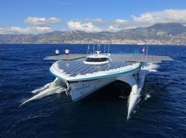 La energía del sol, lleva al barco “PlanetSolar” a dar la vuelta al mundo
