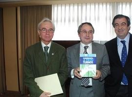 Presentación de Manuel Álvarez-Uría del libro de Francisco Álvarez-Cascos ‘Gobernanza a tres turnos’