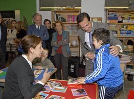 Madrid colabora en la donación de material didáctico para sordociegos