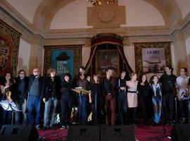 La Universidad de Oviedo edita el concierto homenaje del Xixón Sound a Leonard Cohen