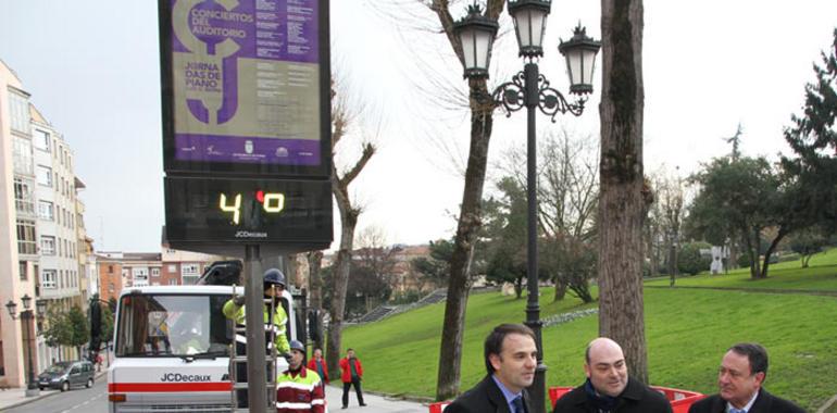 Oviedo renueva su mobiliario urbano