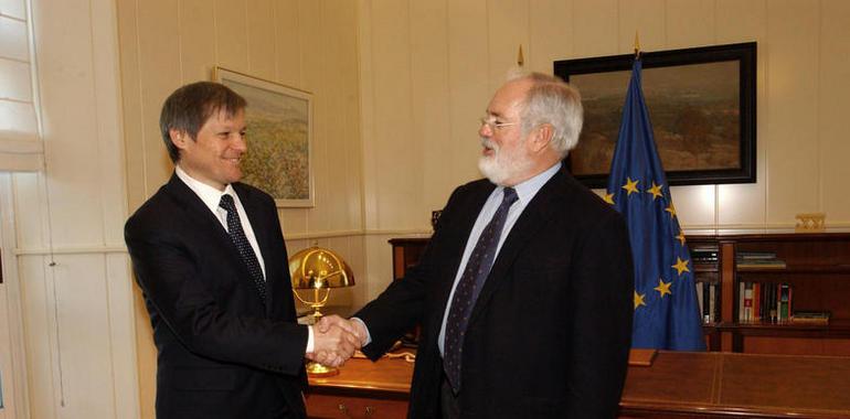 Miguel Arias Cañete confía en que se cierre el nuevo acuerdo pesquero con Marruecos "en un plazo razonable"