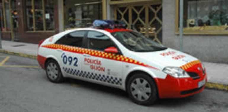 Detenidos por la Policía Local de Gijón tras un robo con rotura de lunas