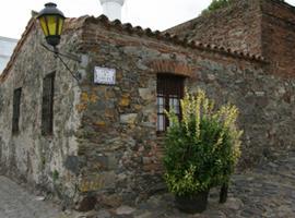 Uruguay presentó a UNESCO Plan de Gestión del Barrio Histórico de Colonia del Sacramento 