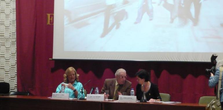 Carmen Moriyón en el Ateneo Jovellanos