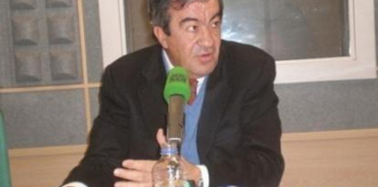 Cascos: "Lo que tiene que explicar Javier Fernández es qué hizo para desvelar la responsabilidad de los que desviaron el dinero de Educación" 