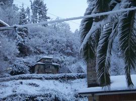 El puerto de El Connio está cerrado al tráfico por nieve y hielo