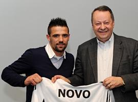 Nacho Novo ya luce los colores del Legia