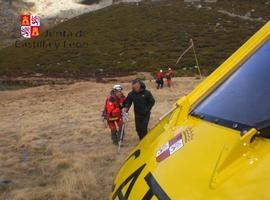 Rescatado un escalador tras sufrir una caída en el Lago de Truchillas (León)