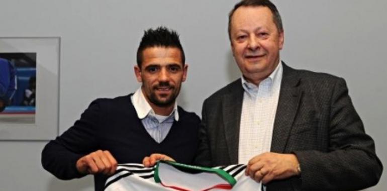 El Sporting muestra su "indignación" por las declaraciones de Nacho Novo