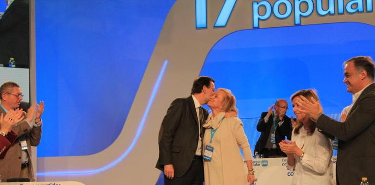 Rajoy presenta en Oviedo a la candidata popular Mercedes Fernández 