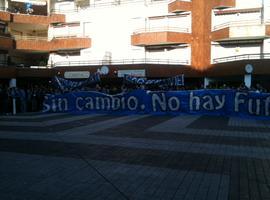 El oviedismo muestra su indignación con Alberto González por las calles de Luanco