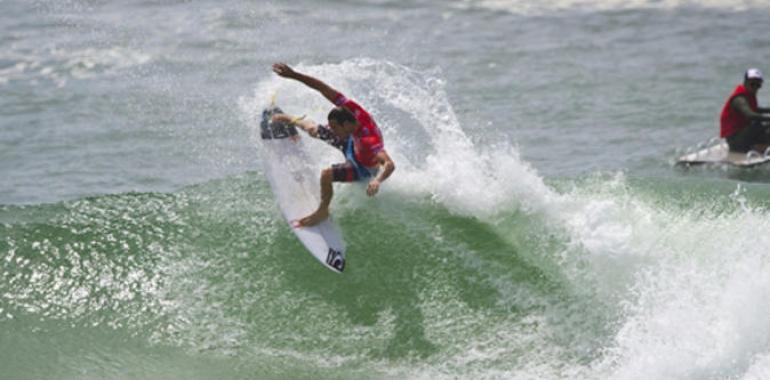 Sigue la ronda de eliminatorias en la playa Snapper Rocks