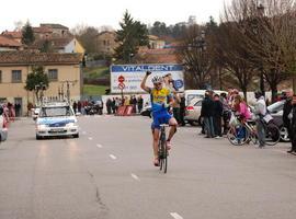 David Casillas se impone en la I prueba del Trofeo Astur-Cántabro de ciclismo