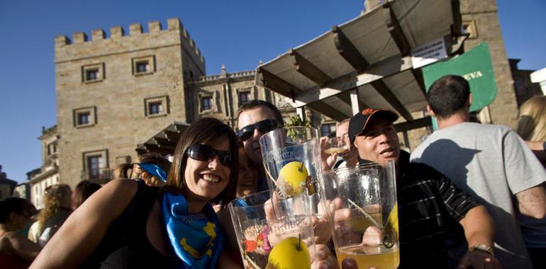 Tormenta de ideas para concretar el plan de promoción turística de Gijón