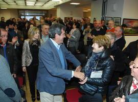 Álvarez-Cascos interviene en un acto electoral en Navia