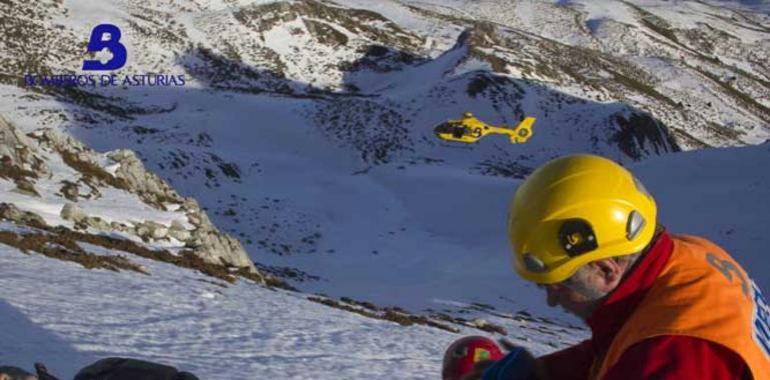 Rescatado un montañero herido en el Jou de los Asturianos