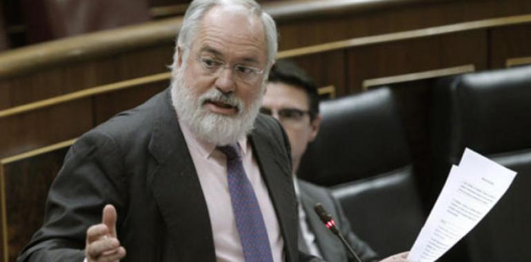 Arias Cañete compromete las “actuaciones necesarias” para evitar los efectos de las riadas en Asturias