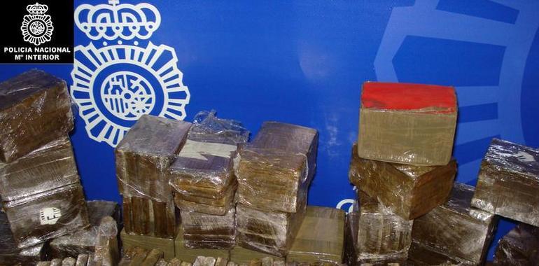 Detenido un presunto traficante y localizado un importante alijo de drogas en un garaje de Avilés