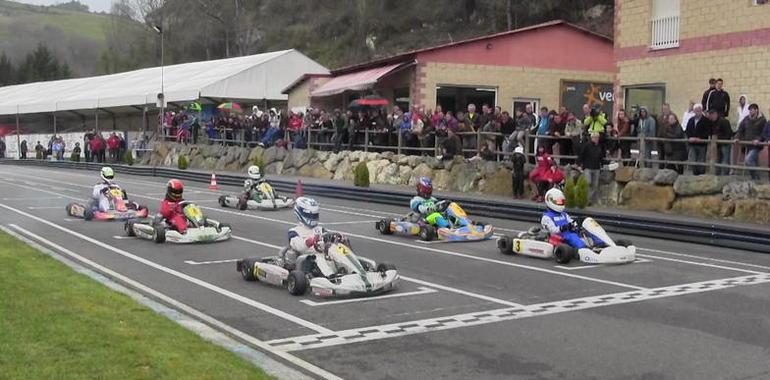 El campeonato de Asturias de Karting arrancó en Soto de Dueñas