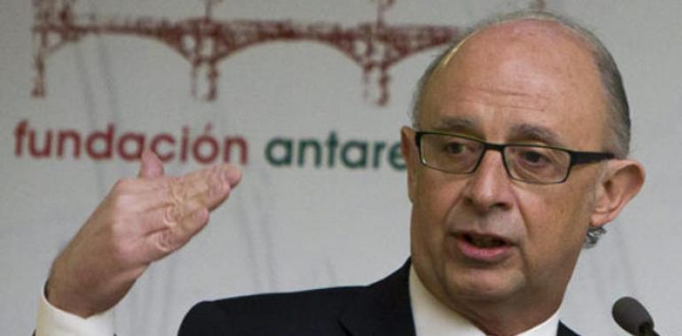 Montoro: "En breve las pymes dejarán de pagar el IVA antes de cobrar la factura" 