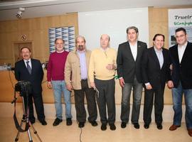 Xornal Trueiro celebró sus cinco años de vida en El Corte Inglés de Santiago