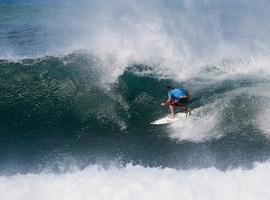 Taj Burrow surfeando a 300 fotogramas por segundo (VÍDEO fantástico de Rick Rifici)