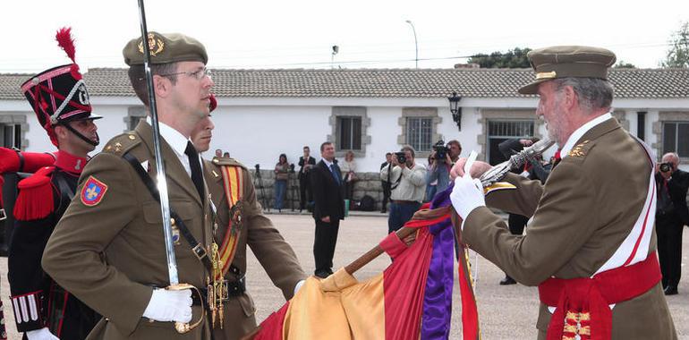 El Rey impone la Corbata de la Orden de Isabel la Católica a los Ingenieros