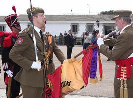 El Rey impone la Corbata de la Orden de Isabel la Católica a los Ingenieros