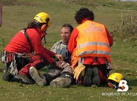 Un motorista herido tras una caída en Picu Seana traladado al Hospital Central