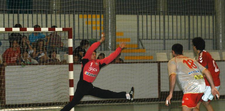 El Gijón Jovellanos recibe al líder
