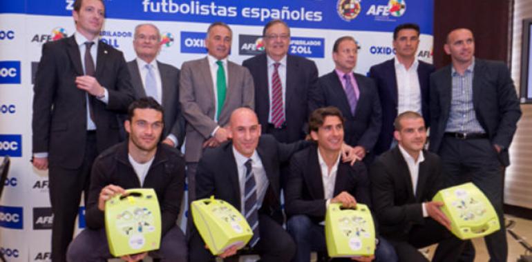 RFEF y AFE dotarán de un desfibrilador todos los campos de fútbol desde Primera hasta Tercera