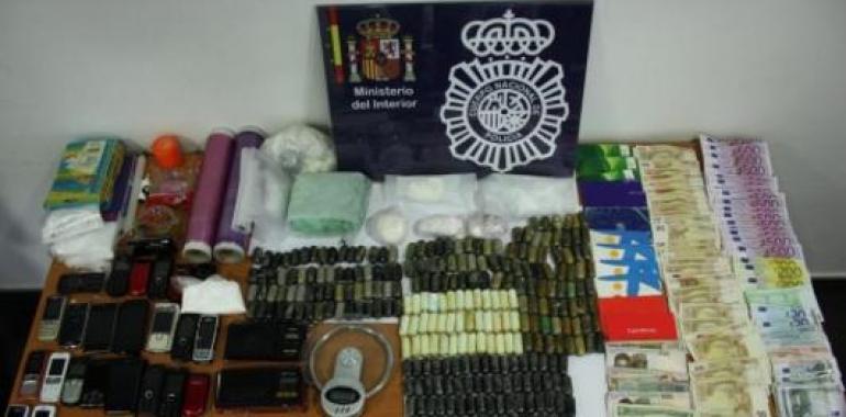 La Policía Nacional detiene a los cabecillas y a varios "muleros" de una red internacional de tráfico de cocaína