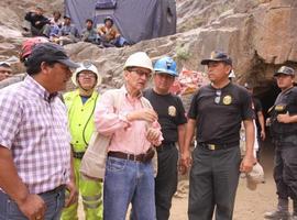 Aliento y esperanza para los mineros atrapados en la mina peruana de Ica