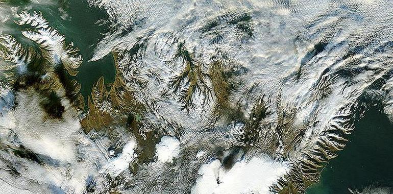 Normalidad en el tráfico aéreo europeo tras la erupción del volcán islandés Grimsvötn 