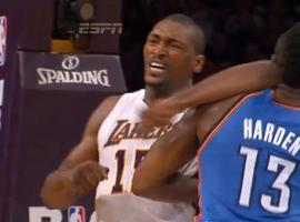 Brutal agresión en la NBA (vídeo)