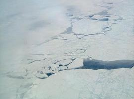 El Ártico escupe metano por las grietas del hielo y calienta el planeta