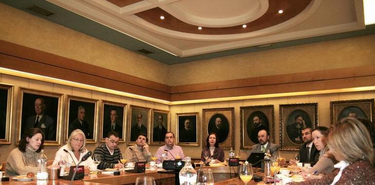 Los comerciantes de Oviedo amplían sus conocimientos sobre seguridad