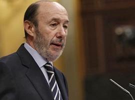 Rubalcaba: “La mayoría absoluta del PP puede pronto no reflejar la mayoría social del país” 