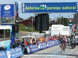 La Vuelta Ciclista a Asturias se compromete a utilizar la toponimia oficial del Principado 