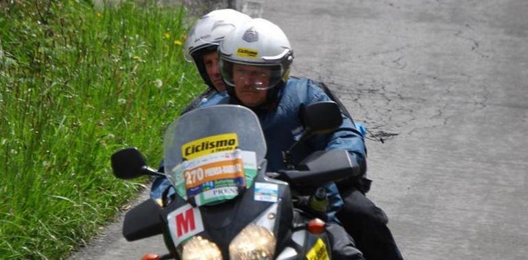 El fotógrafo, Rafa Gómez, operado con éxito tras su accidente en la Vuelta a Asturias