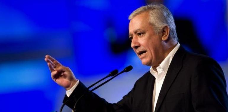 “La decisión de López está teledirigida por Alfredo Pérez Rubalcaba”