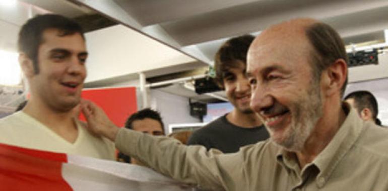 Rubalcaba: “Hollande será un magnífico altavoz de los socialistas europeos”