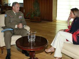 El general Asarta informa a la ministra de Defensa de la misión en Líbano