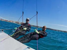 El Gaitero en el podio provisional del Mundial de 49er 