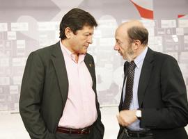 El PSOE plantea una hoja de ruta española con tres grandes acuerdos para salir de la crisis 