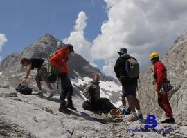 Rescatan un excursionista herido en el Jou de cerredo, en Cabrales