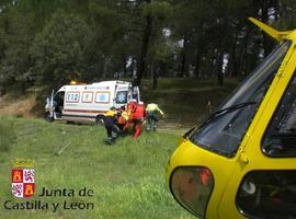 Rescatado un ciclista que resultó herido al caer por un puente durante una prueba deportiva